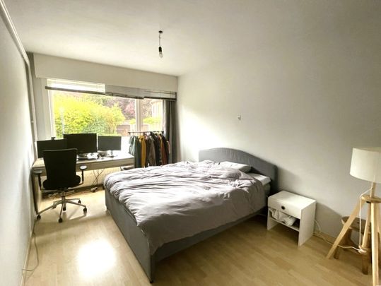 Gelijkvloers 2-kamerappartement met mogelijkheid autostaanplaats - Foto 1