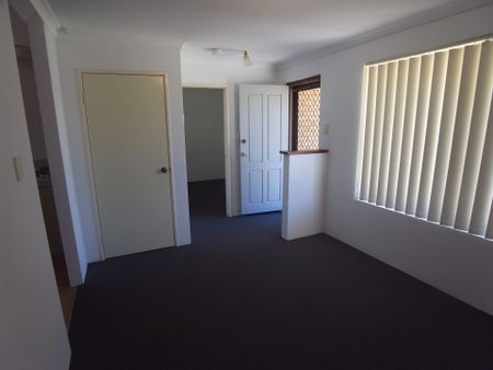 Perfect Family Home - Photo 3