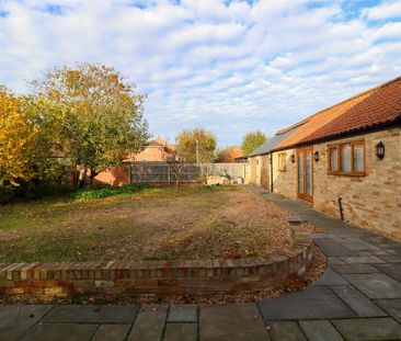 6 bedroom detached house to rent - Photo 2