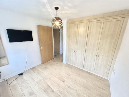 Liquid error: internal, Southampton - Photo 4