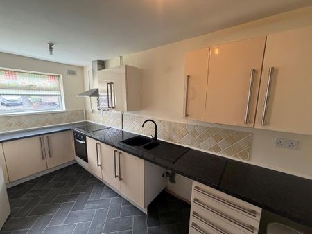2 bedroom apartment to rent - Photo 4