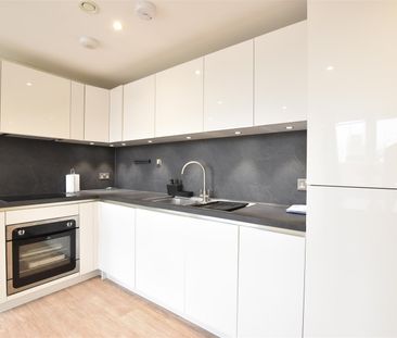 The Street, Ashtead - Photo 2