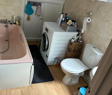 1 Bed Flat, Downs Road, LU1 - Photo 5