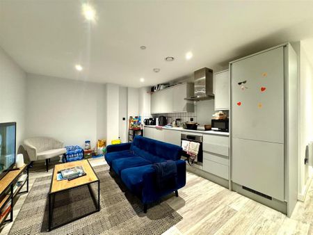 2 bedroom apartment to rent - Photo 4