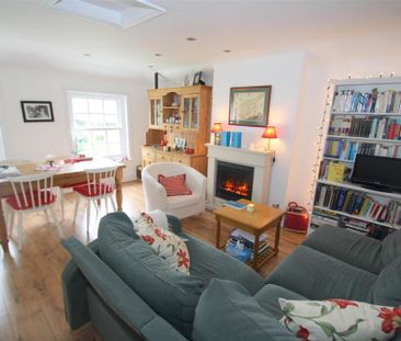 3 bedroom flat to rent - Photo 2