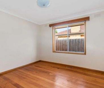 49 Grieve Parade, Altona. - Photo 5