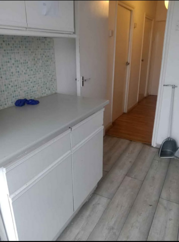 1 bedroom in a flat share to rent - Photo 4