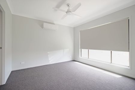 Stunning Brand New 4 Bedroom Home in Kingfisher Estate - Photo 3