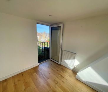 4 bedroom terraced house to rent - Photo 4