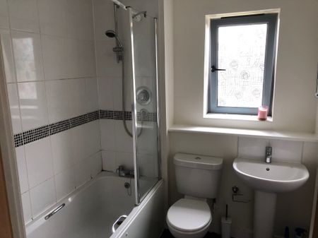 1 bed flat to rent in Marine House, Colchester - Photo 5