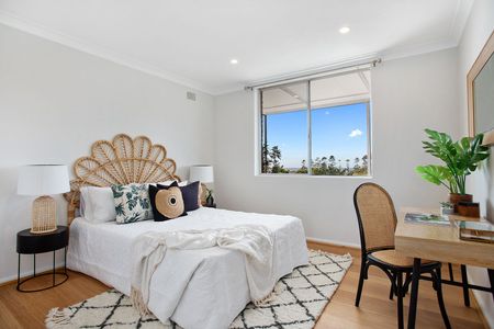 Dee Why, 12/84 Oaks Avenue - Photo 2