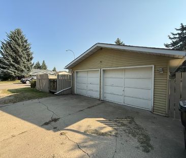Spacious 4-Bedroom Home for Rent - Photo 1
