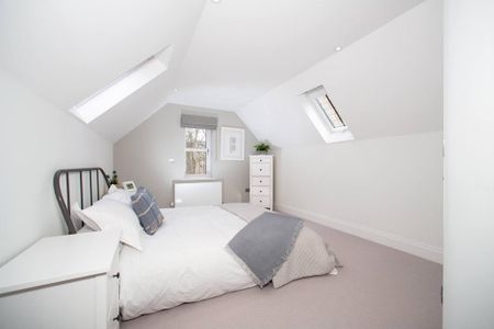 5 bedroom detached house to rent - Photo 4