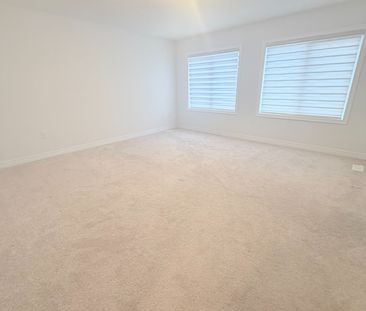 For Lease - 53 Woolacott Lane, Clarington, Ontario - Photo 4