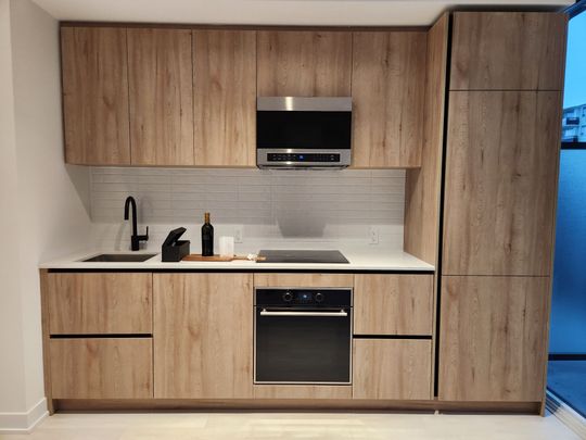 For Lease - 127 Broadway Avenue Unit# 618S, Toronto, Ontario - Photo 1