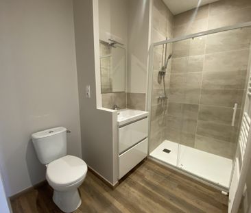 Location Appartement 1 pièce 33m² MONT DE MARSAN 40000 - Photo 2