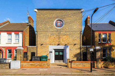 Studio to rent - Photo 5