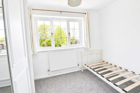 3 bedroom terraced house to rent - Photo 2