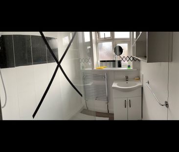 Room in a Shared House, St James Road, CR0 - Photo 6