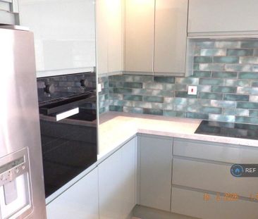 3 bedroom bungalow to rent - Photo 4