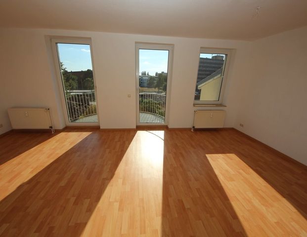 3-Zi.-Wohnung mit Balkon und Laminat MD ... - Foto 1
