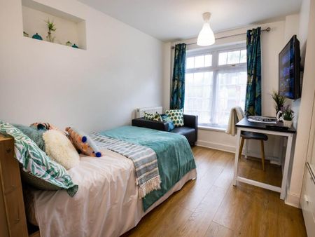 Studio to rent - Photo 3