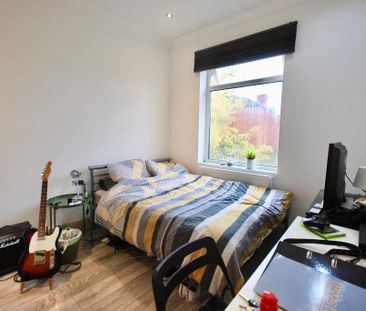 5 bedroom terraced house to rent - Photo 4
