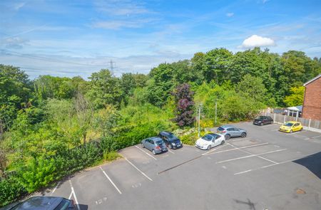 St. Matthews Close, Renishaw, S21 - Photo 3