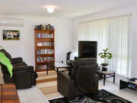 1/2 Marquis Close, Valentine NSW 2280 - Photo 3