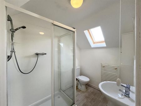 2 bedroom apartment to rent - Photo 3