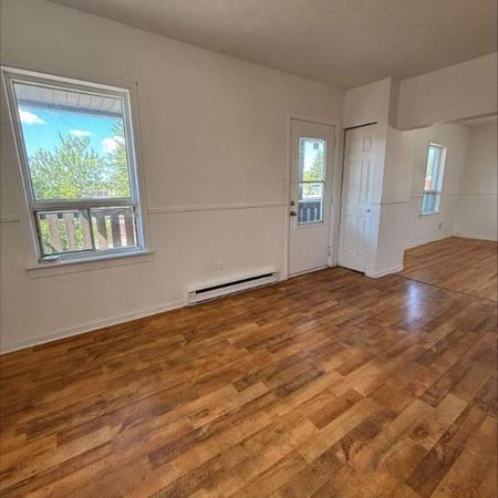 2 CH - 1 SDB - Windsor - $975 /mo - Photo 4