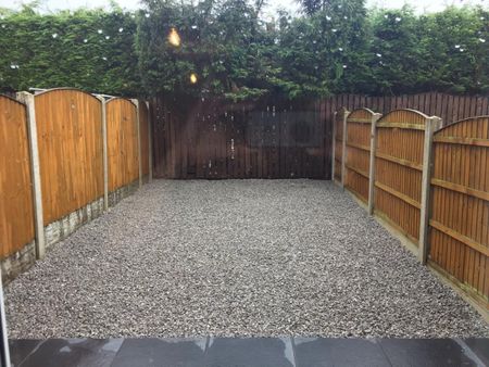 2 Bed Terraced House, Oakham Garth, LS9 - Photo 3