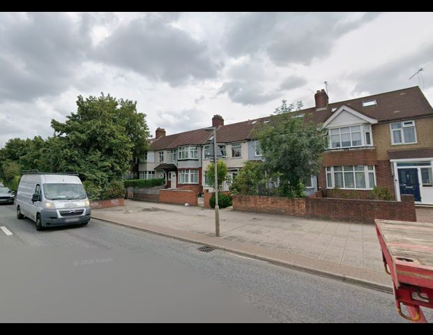Studio Flat, Waverley Gardens, NW10 - Photo 1
