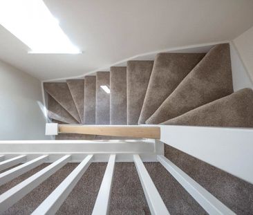 Oaklands Drive, - Photo 4
