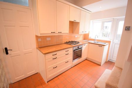 2 bedroom terraced house to rent - Photo 4