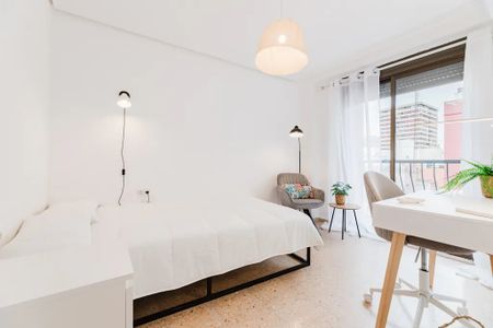 Carrer dEmpar Ballester, Valencia, Valencian Community 46022 - Photo 4