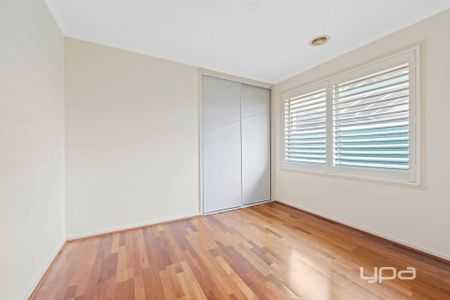 Prime Location - Close to Watergardens, Keilor Central & Brimbank Plaza - Photo 3