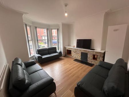 St. Michaels Terrace, Leeds, LS6 - Photo 5