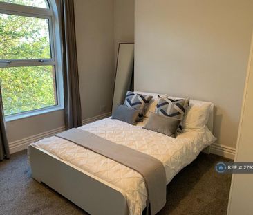1 bedroom in a house share to rent - Photo 2