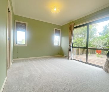Sunny 4 Bedroom 2.5 Bathroom near Dominion Road - Photo 3