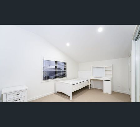 8/2 Hosken Street, Springvale South, Vic 3172 - Photo 5