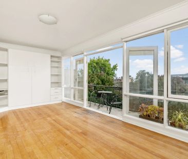 Low Maintenance Apartment In The Perfect Location! - Photo 1