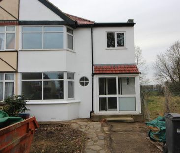 4 bedroom semi-detached house to rent - Photo 5