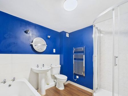 2 bedroom flat to rent - Photo 5