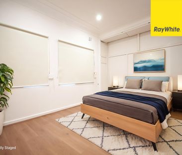 UPDATED THREE BEDDER IN CONVENIENT LOCATION - Photo 4