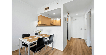 Inner city living at it's best!! 1 bedroom Sydney CBD - Photo 2