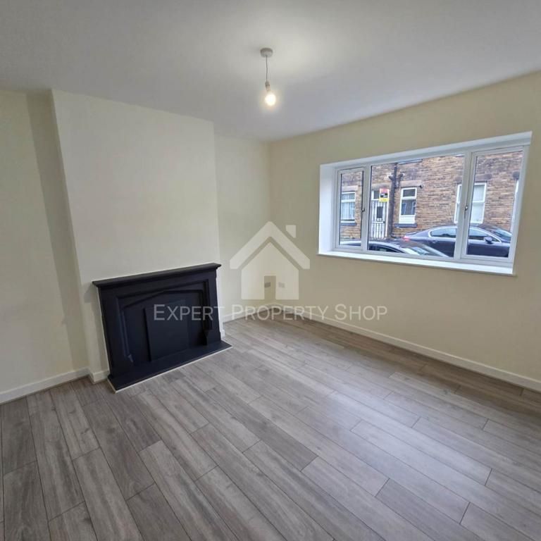 4 bedroom terraced house to rent - Photo 1