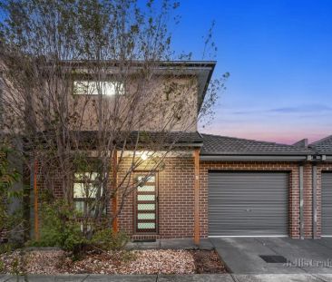 “Well-Presented Two-Bedroom Townhouse with Street Frontage” - Photo 2