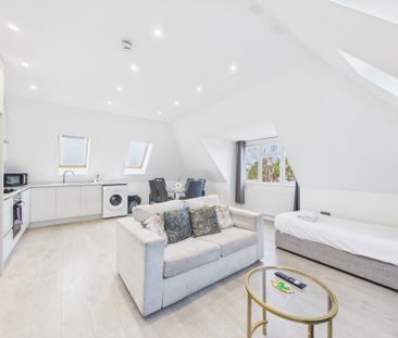 Desford Way, Ashford, Surrey,TW15 - Photo 6