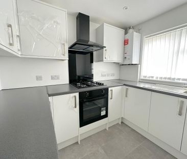 3 bedroom end of terrace house to rent - Photo 1